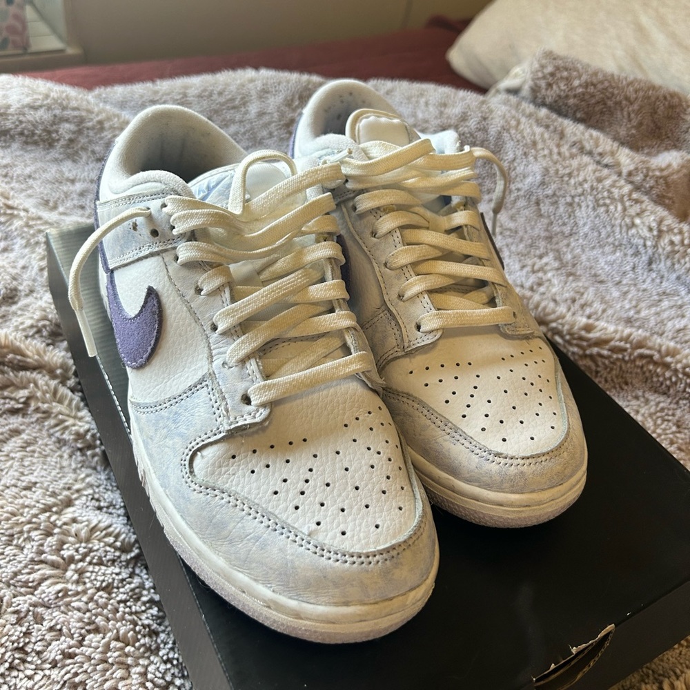 Women’s Nike dunk low OG